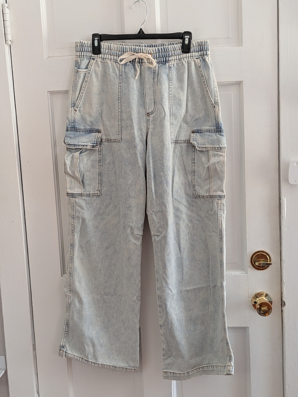 Aerie Village Cargo Pants Light Wash Wide Leg Elastic Waist Utility Size M - Picture 3 of 6